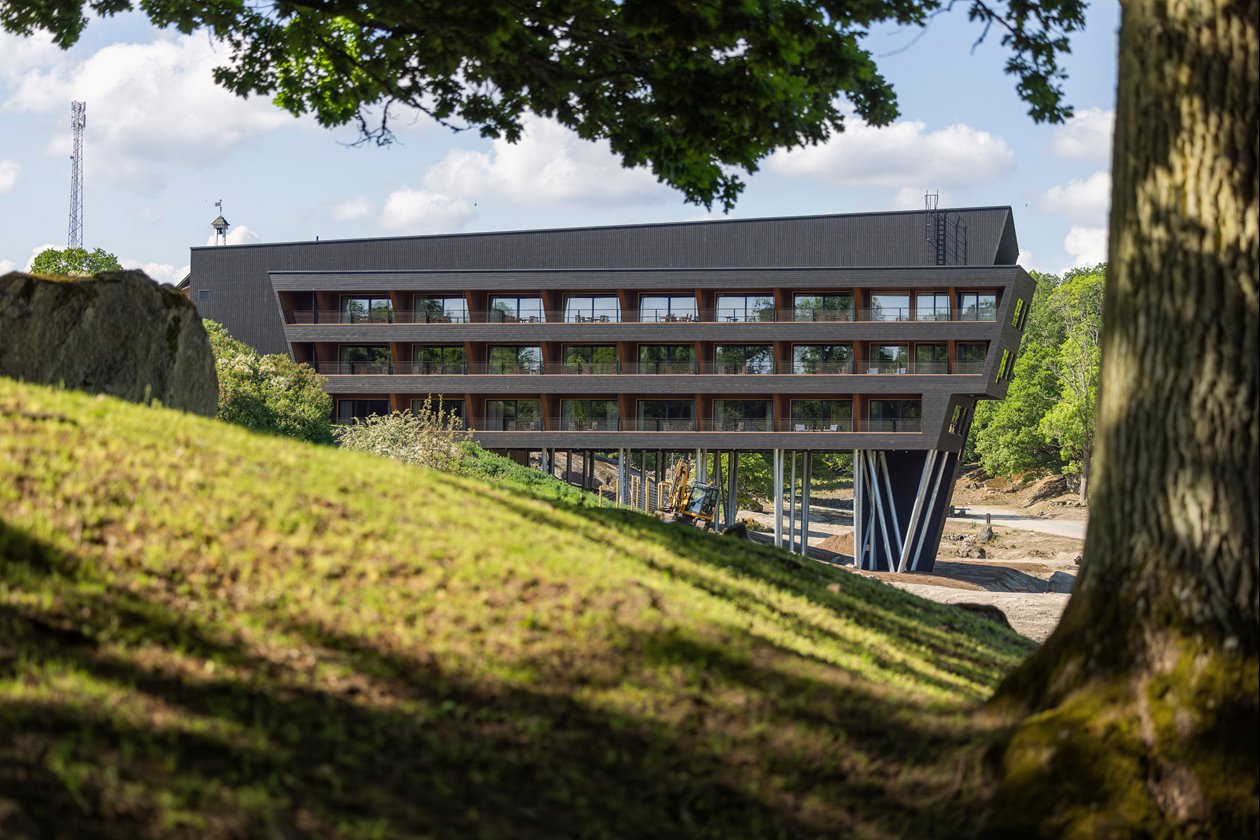 Hotell Eriksberg i Blekinge vilket vi levererat stomme i KL-trä samt träfasad till.